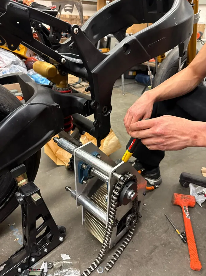 Drivetrain assembled on the bike